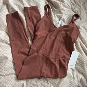 NWT Lululemon align bodysuit 25”